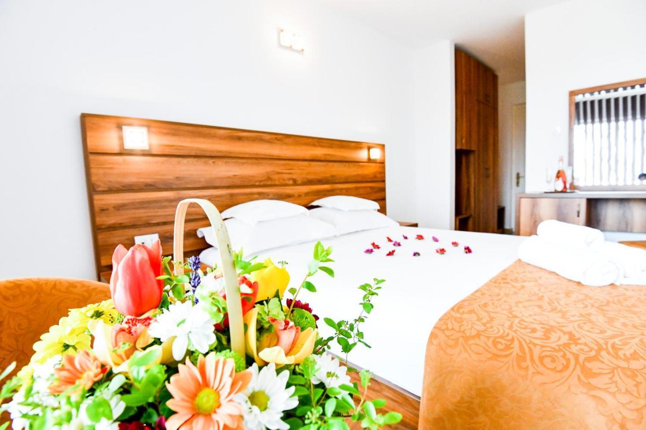 Complex Tismana 3* All Inclusive Jupiter Exterior photo