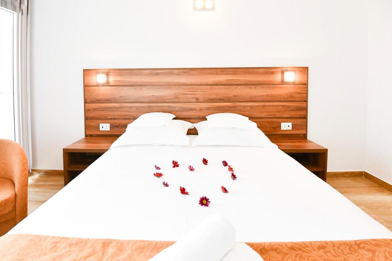 Complex Tismana 3* All Inclusive Jupiter Exterior photo