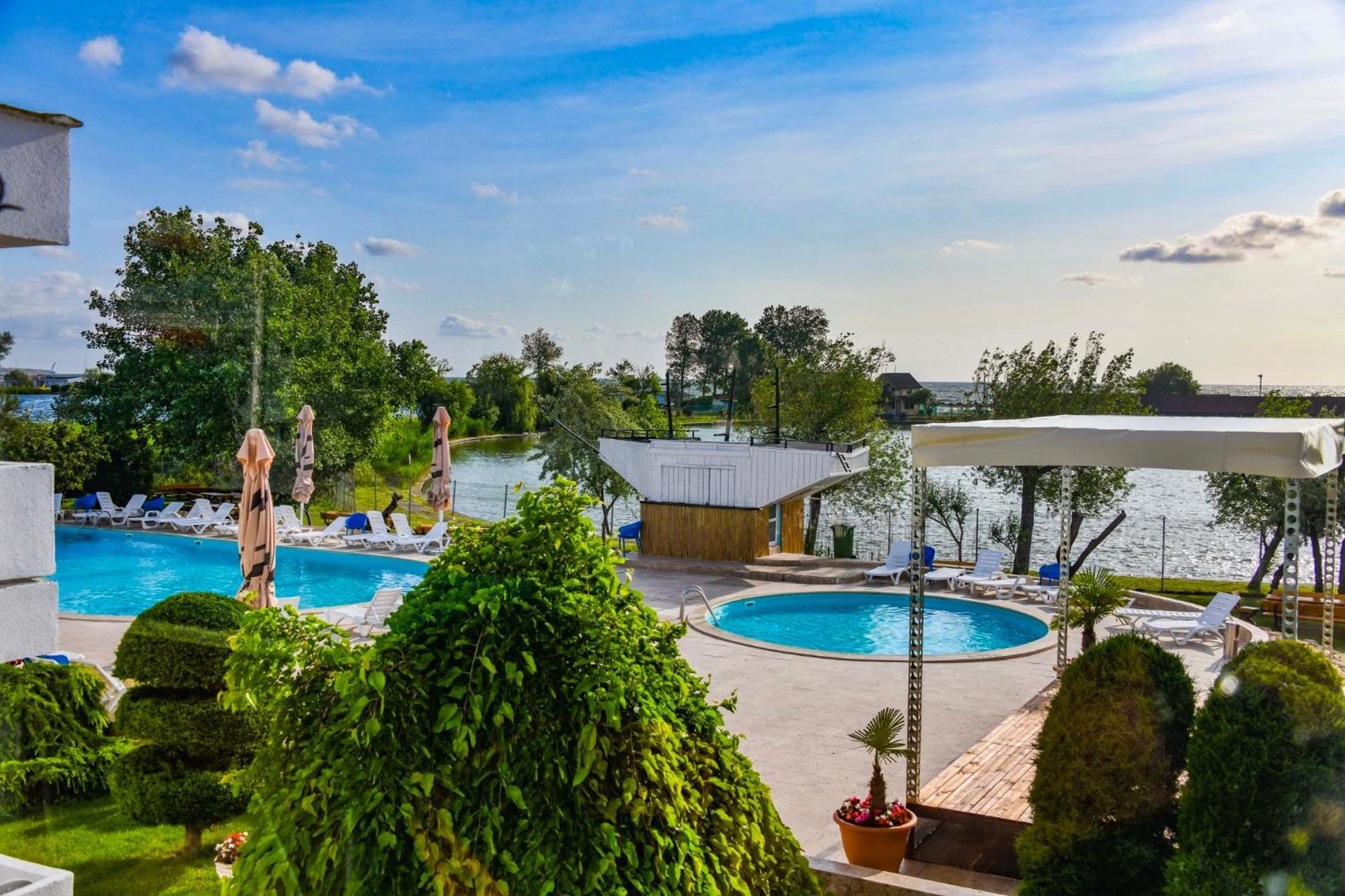 Complex Tismana 3* All Inclusive Jupiter Exterior photo